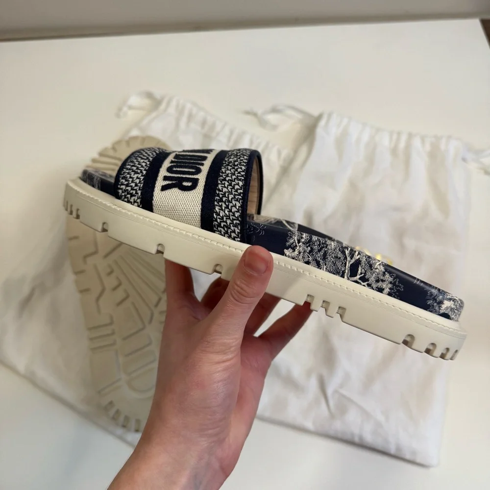 Christian Dior Dway Navy and Cream Slides Sandals - Picture 13 of 16